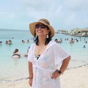 Meet your Posher, Julia